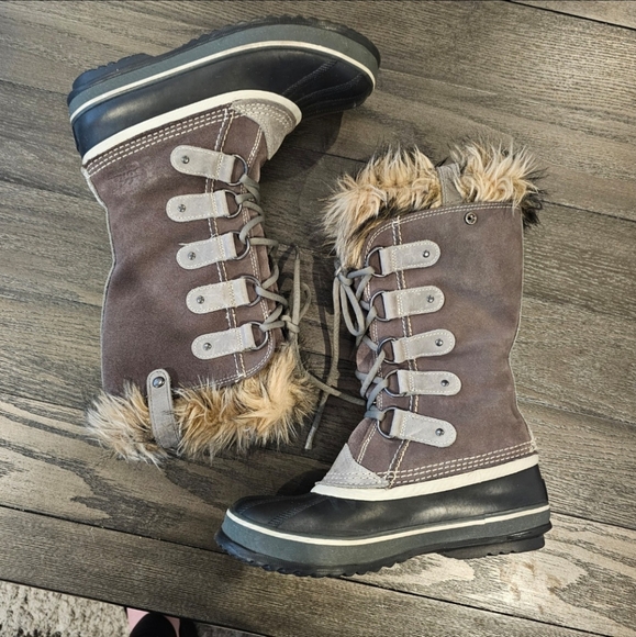 Sorel Joan Of Arctic Women's Waterproof Boots - Picture 1 of 8